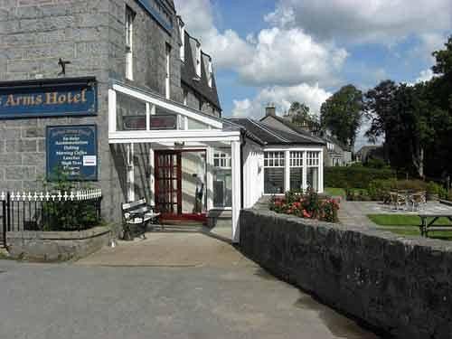 The Forbes Arms Hotel Bridge of Alford Exterior photo